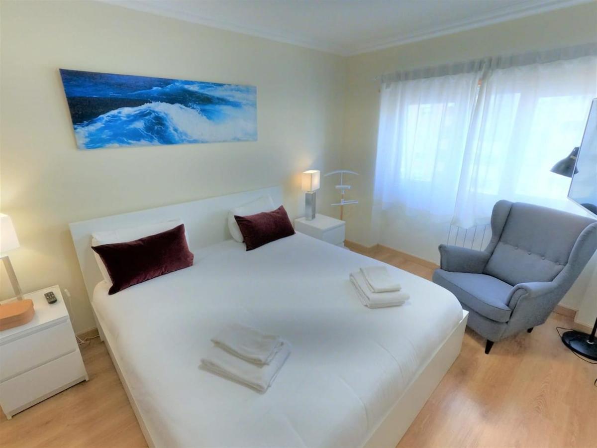 Carnaxide Modern T1 Apartment W Balcony In Carnaxide Oeiras Lisbon エクステリア 写真