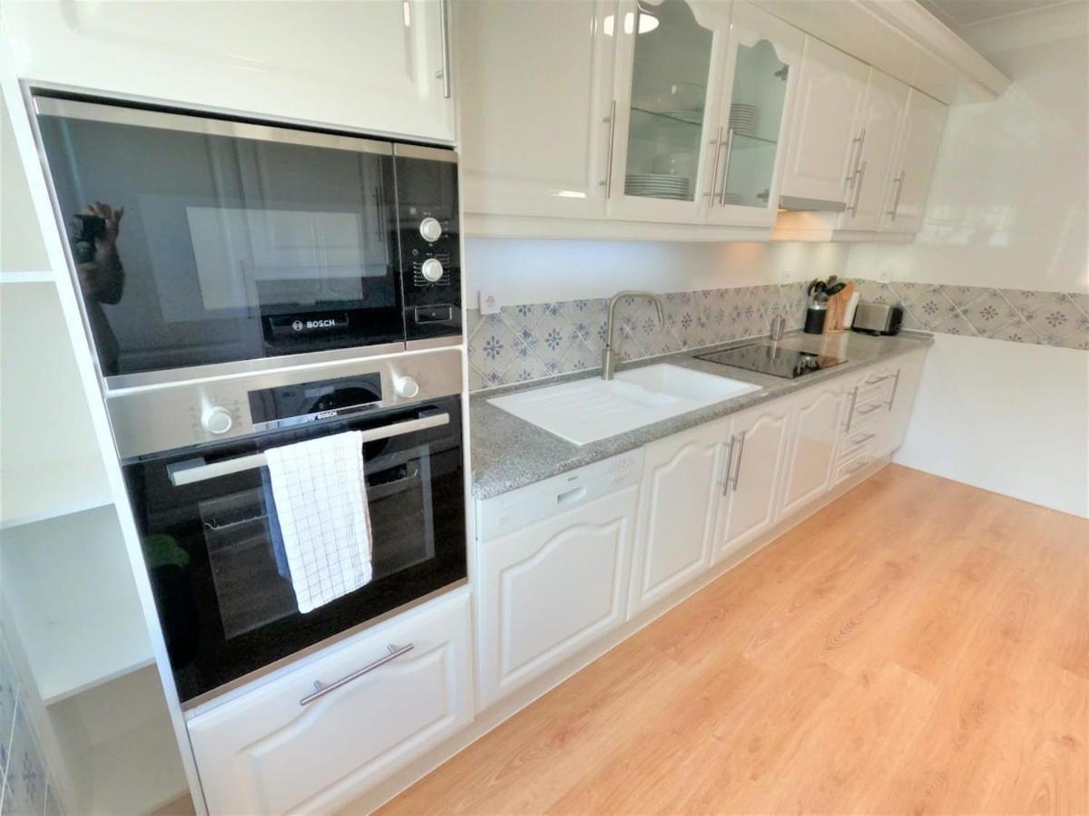 Carnaxide Modern T1 Apartment W Balcony In Carnaxide Oeiras Lisbon エクステリア 写真