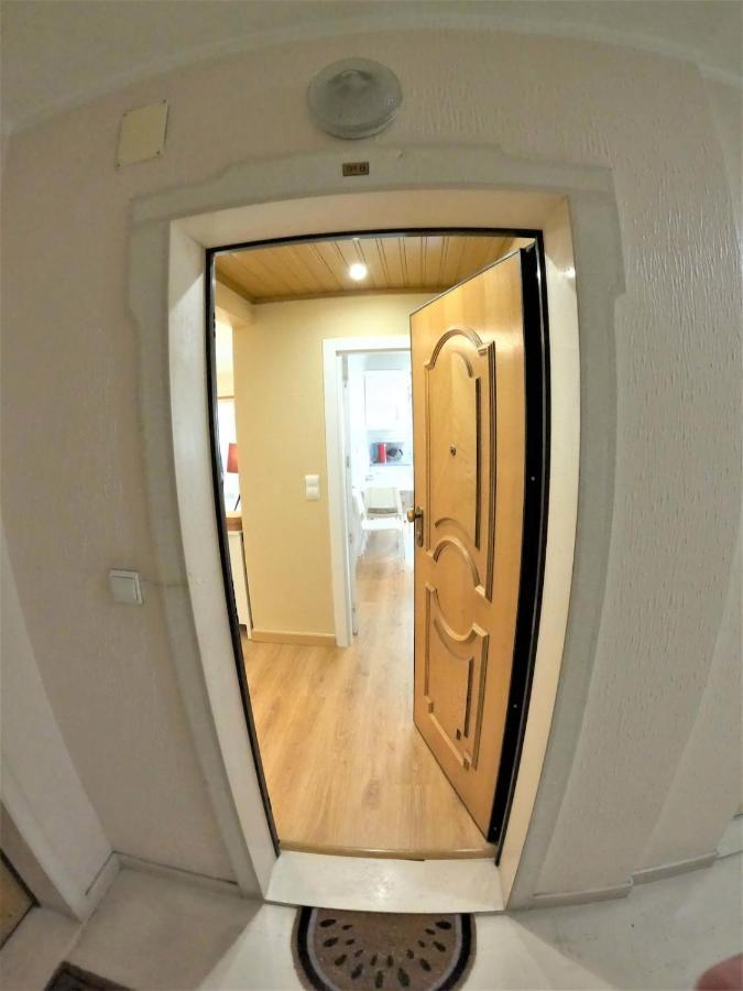 Carnaxide Modern T1 Apartment W Balcony In Carnaxide Oeiras Lisbon エクステリア 写真