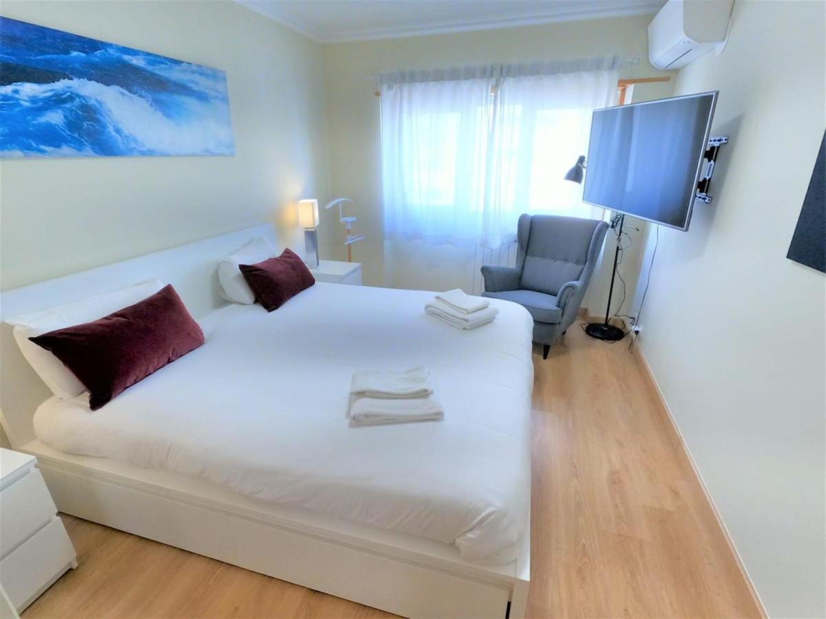 Carnaxide Modern T1 Apartment W Balcony In Carnaxide Oeiras Lisbon エクステリア 写真